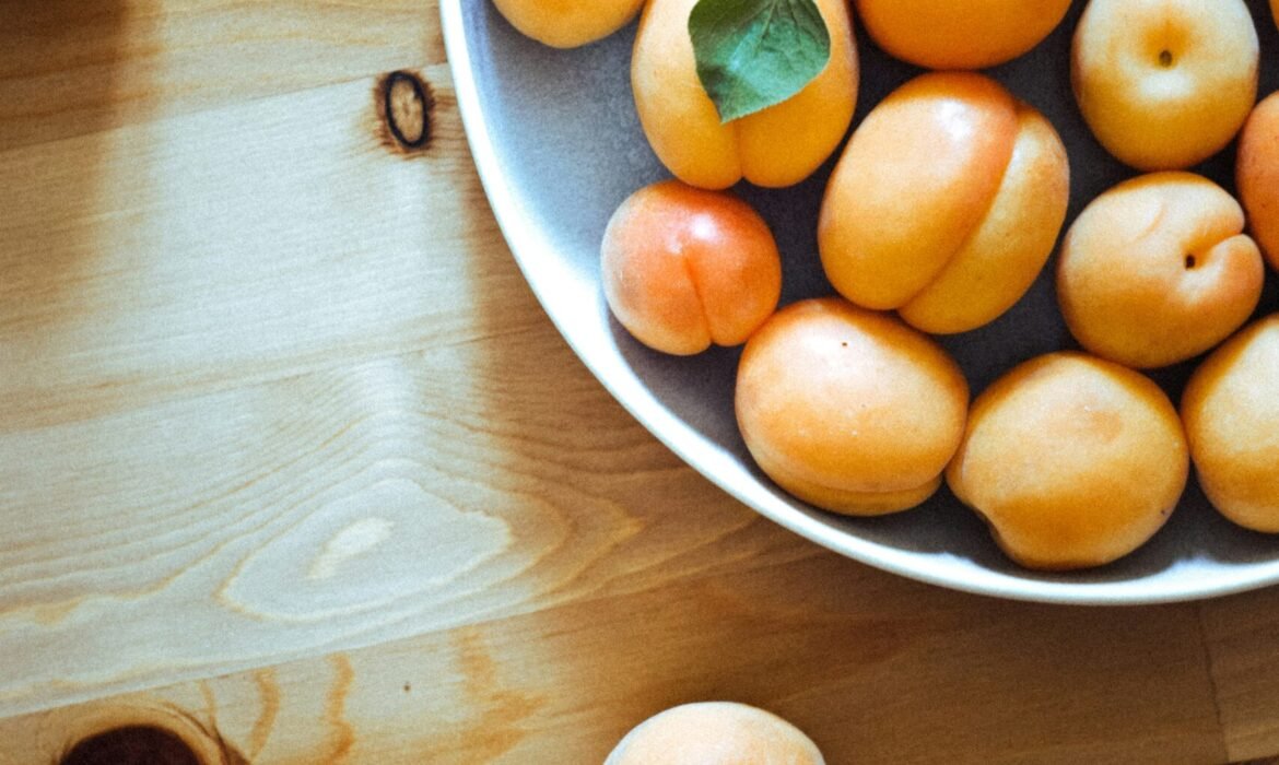 a bowl of oranges